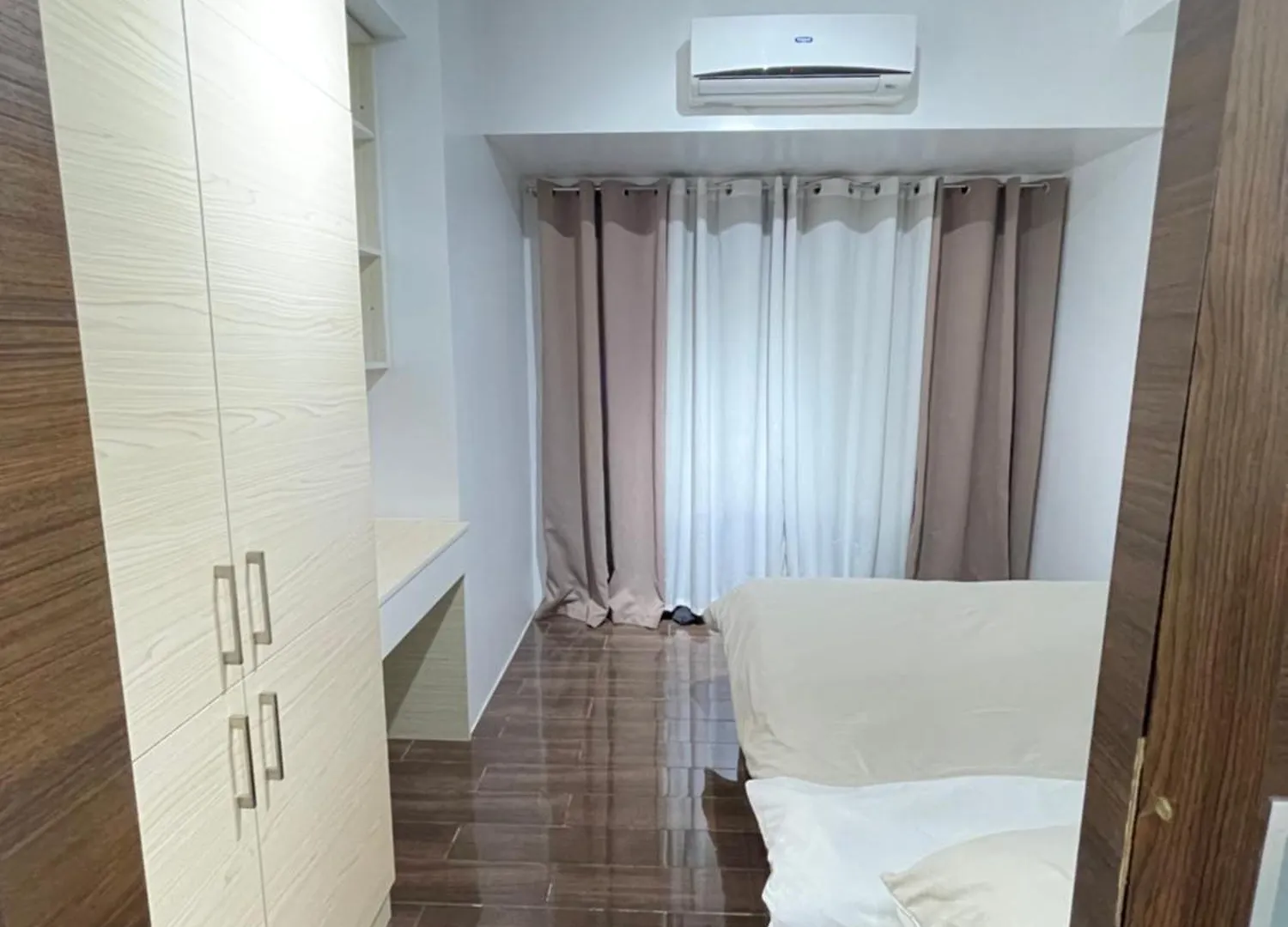 Condo In Makati Central Business District Manila 0*,